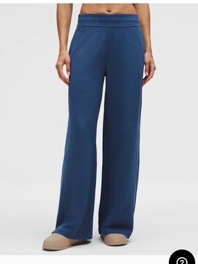 Lululemon NWT Size M Heathered Blue Twill Scuba Mid-Rise Wide-Leg Pant Waffle